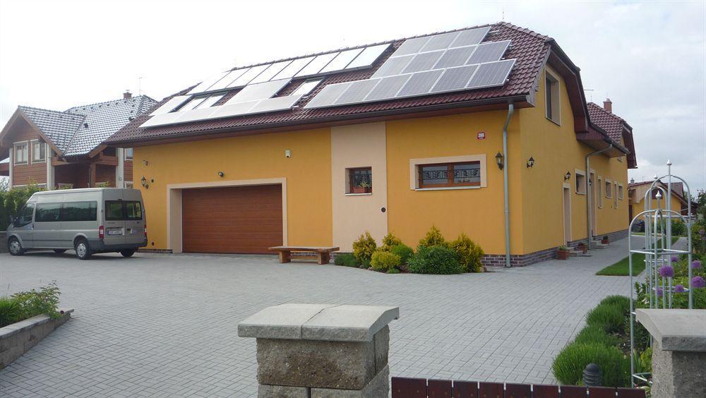 Chýně Apartmany Graf מראה חיצוני תמונה