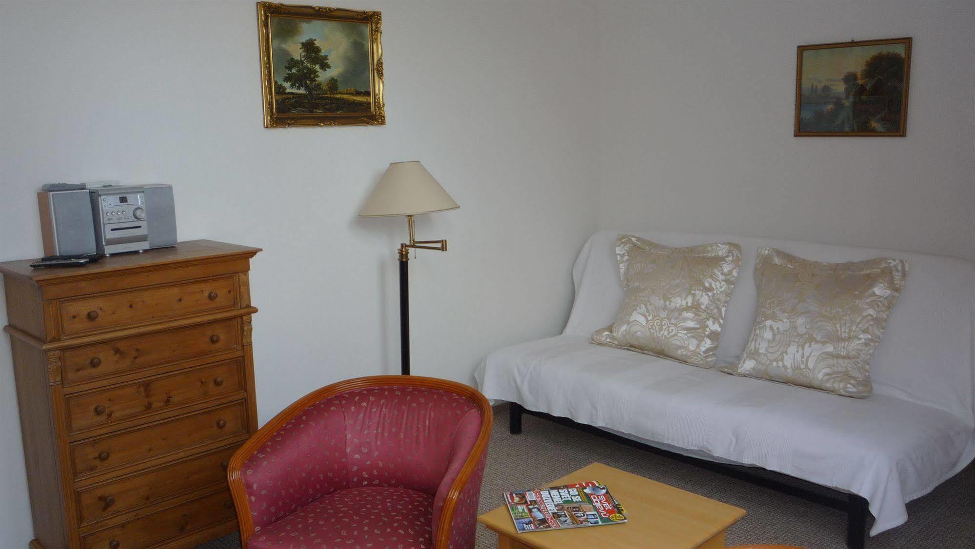 Chýně Apartmany Graf מראה חיצוני תמונה